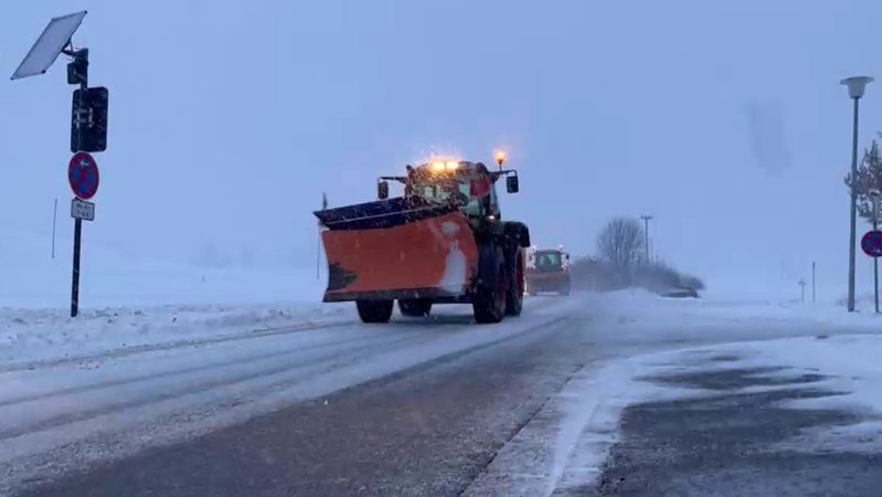 Video: Wintereinbruch mit viel Schnee im Süden Bayerns | Bild: BR Video: Wintereinbruch mit viel Schnee im Süden Bayerns