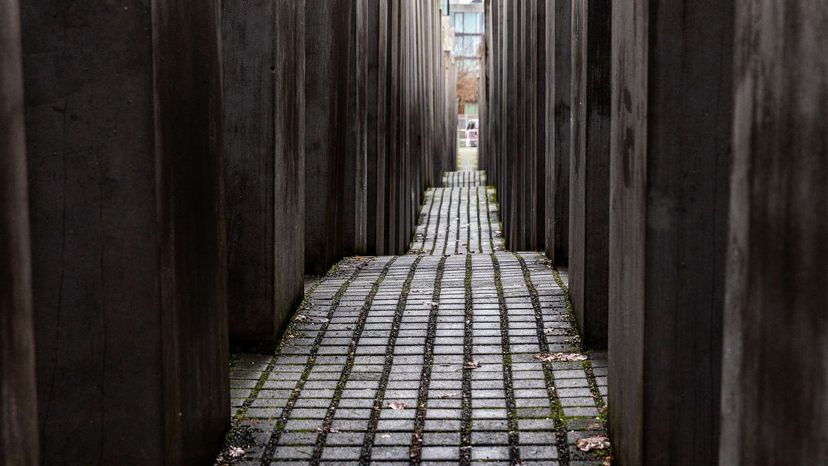 Der Internationale Holocaust-Gedenktag findet jedes Jahr am 27. Januar statt. 