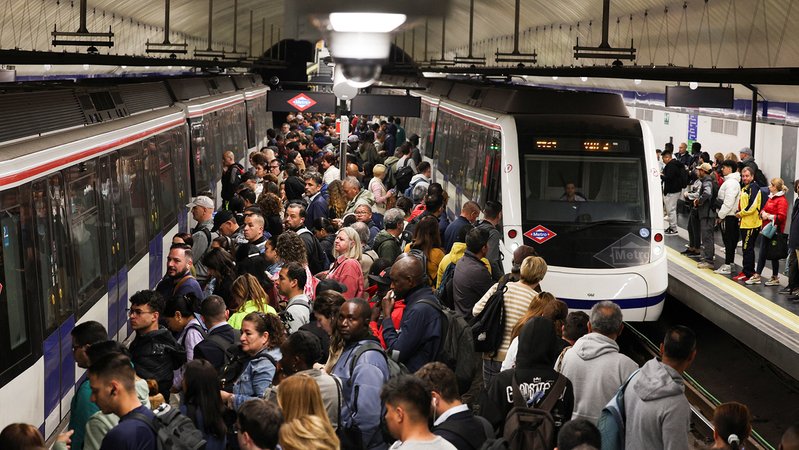 Nach dem gigantischen Blackout gestern mit Millionen Gestrandeten in Spanien und Portugal fragt sich Deutschland heute: Könnte so ein Stromausfall auch bei uns passieren? | Bild: BR Nach dem gigantischen Blackout gestern mit Millionen Gestrandeten in Spanien und Portugal fragt sich Deutschland heute: Könnte so ein Stromausfall auch bei uns passieren?