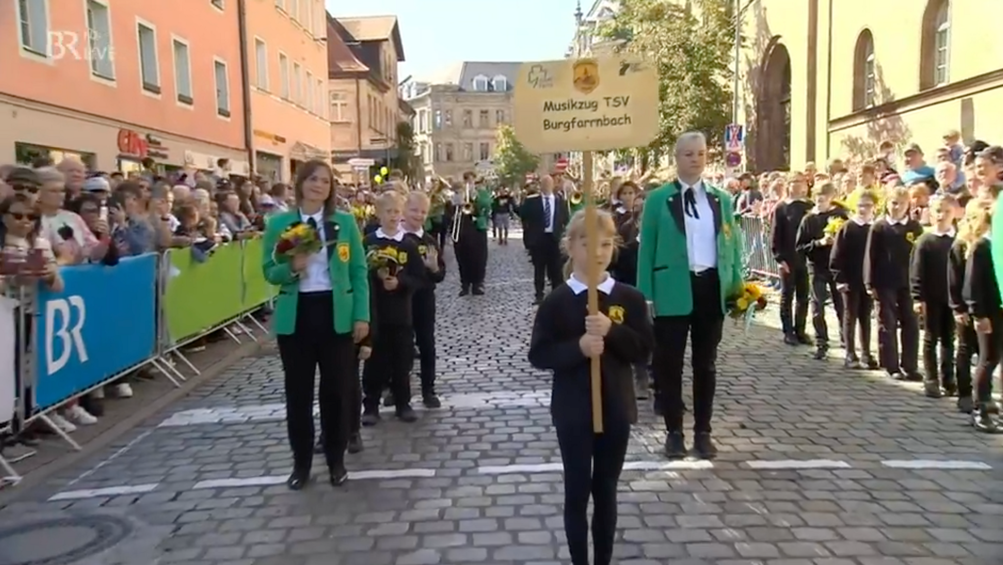 Der Fürther Erntedankfestzug ist der Höhepunkt der alljährlichen Michaeliskirchweih, der "Königin der fränkischen Kirchweihen". 