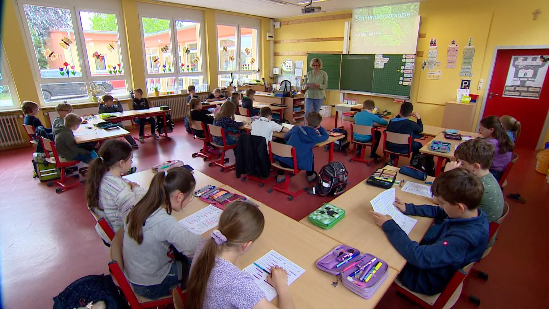 Blick in ein Grundschul-Klassenzimmer