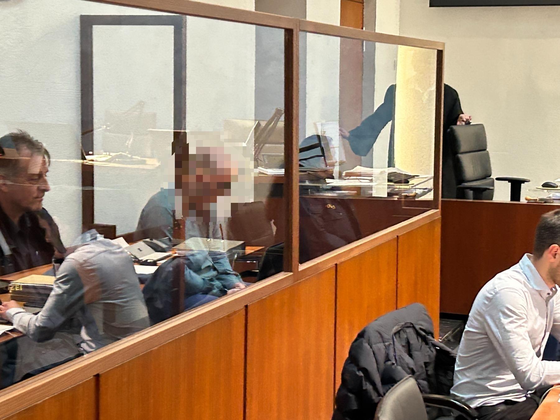 Wegen Vergewaltigung vor Gericht: Angeklagter Daniel T. im Landgericht Hof.