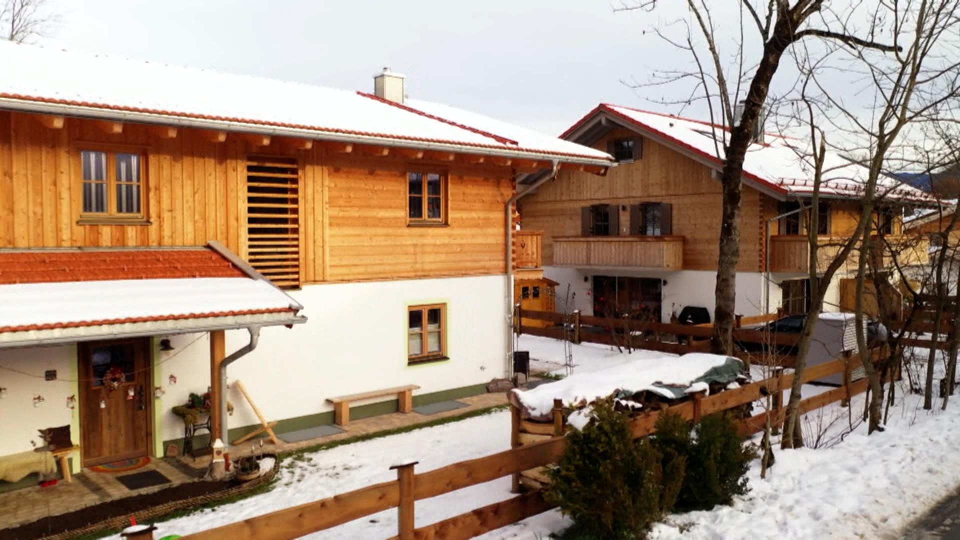 Einfamilienhäuser im Schnee