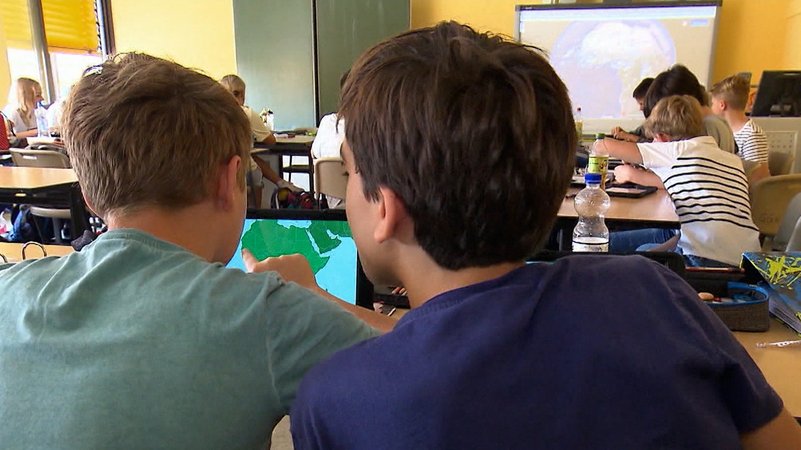 Schüler im Digitalunterricht | Bild: BR Schüler im Digitalunterricht