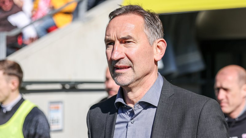 Achim Beierlorzer, Geschäftsführer Sport beim SSV Jahn Regensburg