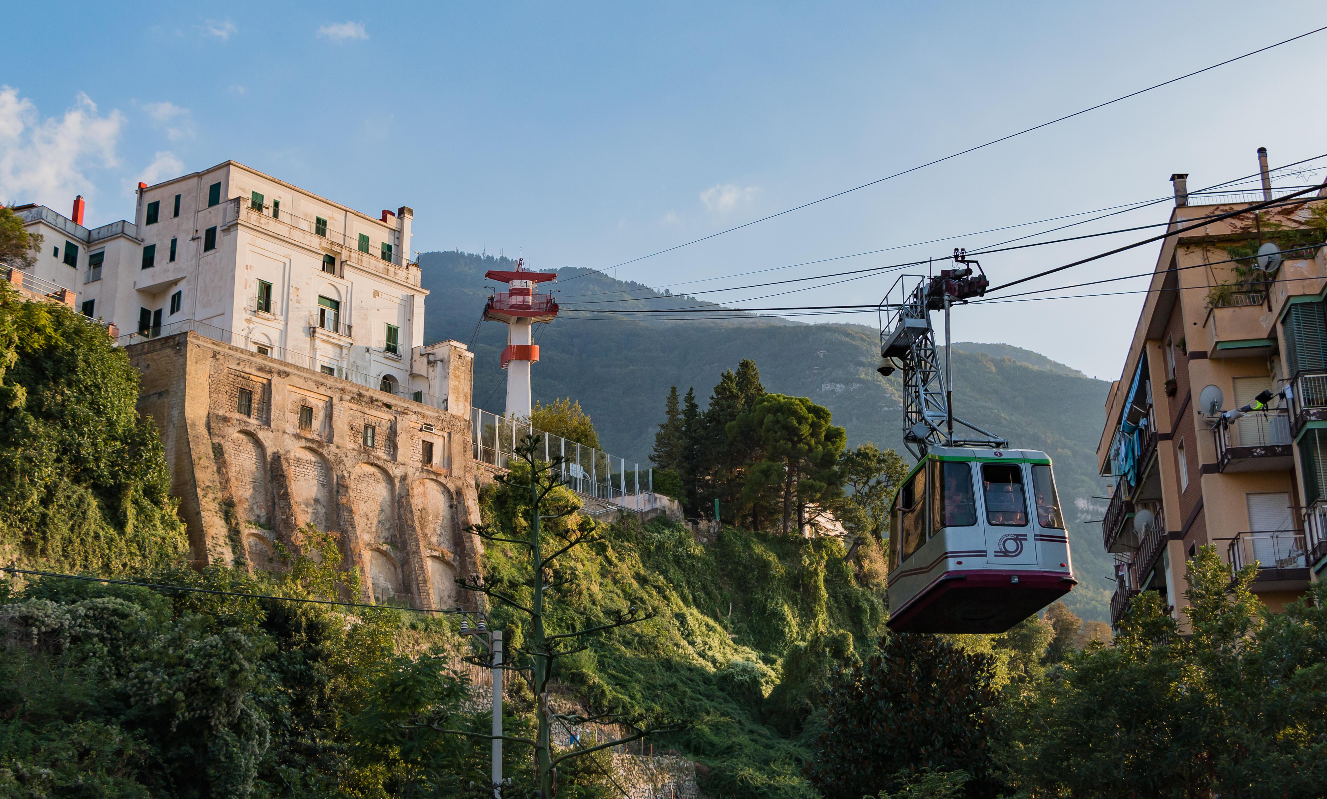 Die Seilbahn in Castellammare di Stabia.