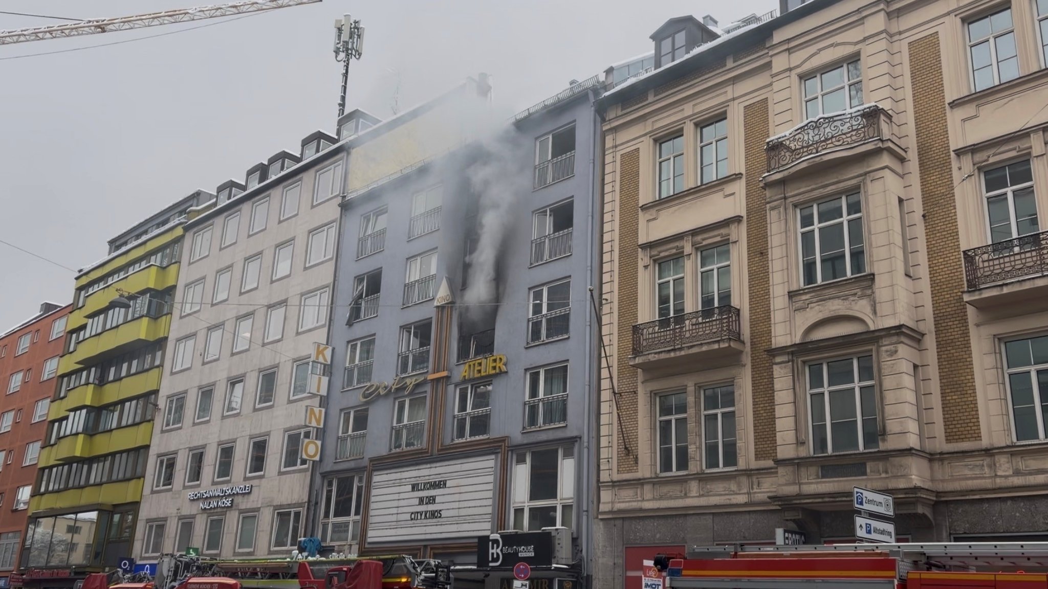 Brand in einem Wohngebäude in der Schwanthalerstraße in München