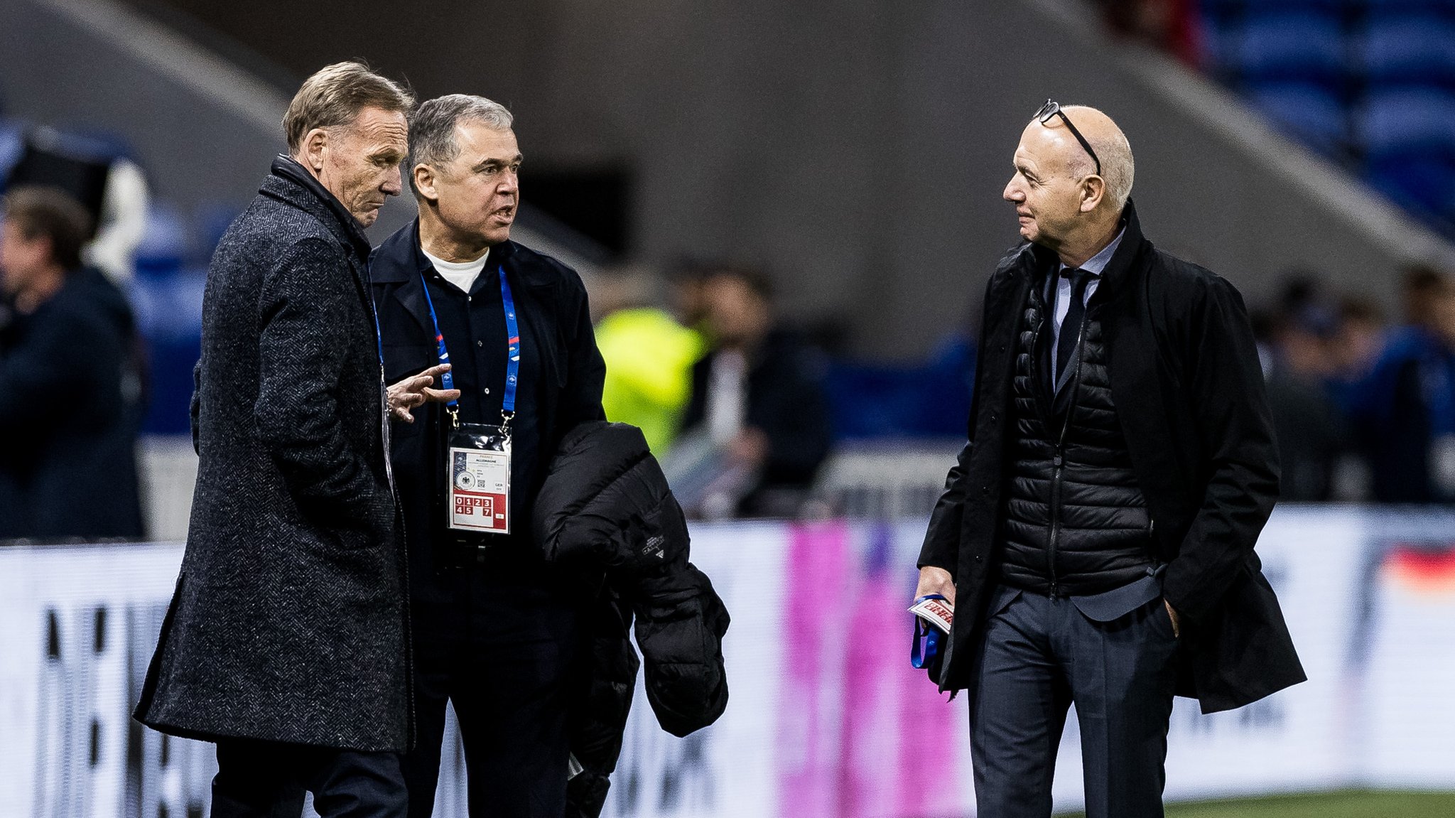 DFB-Vizepräsident Hans-Joachim Watzke, Geschäftsführer Sport Andreas Rettig und Präsident Bernd Neuendorf beim Länderspiel Frankreich-Deutschland