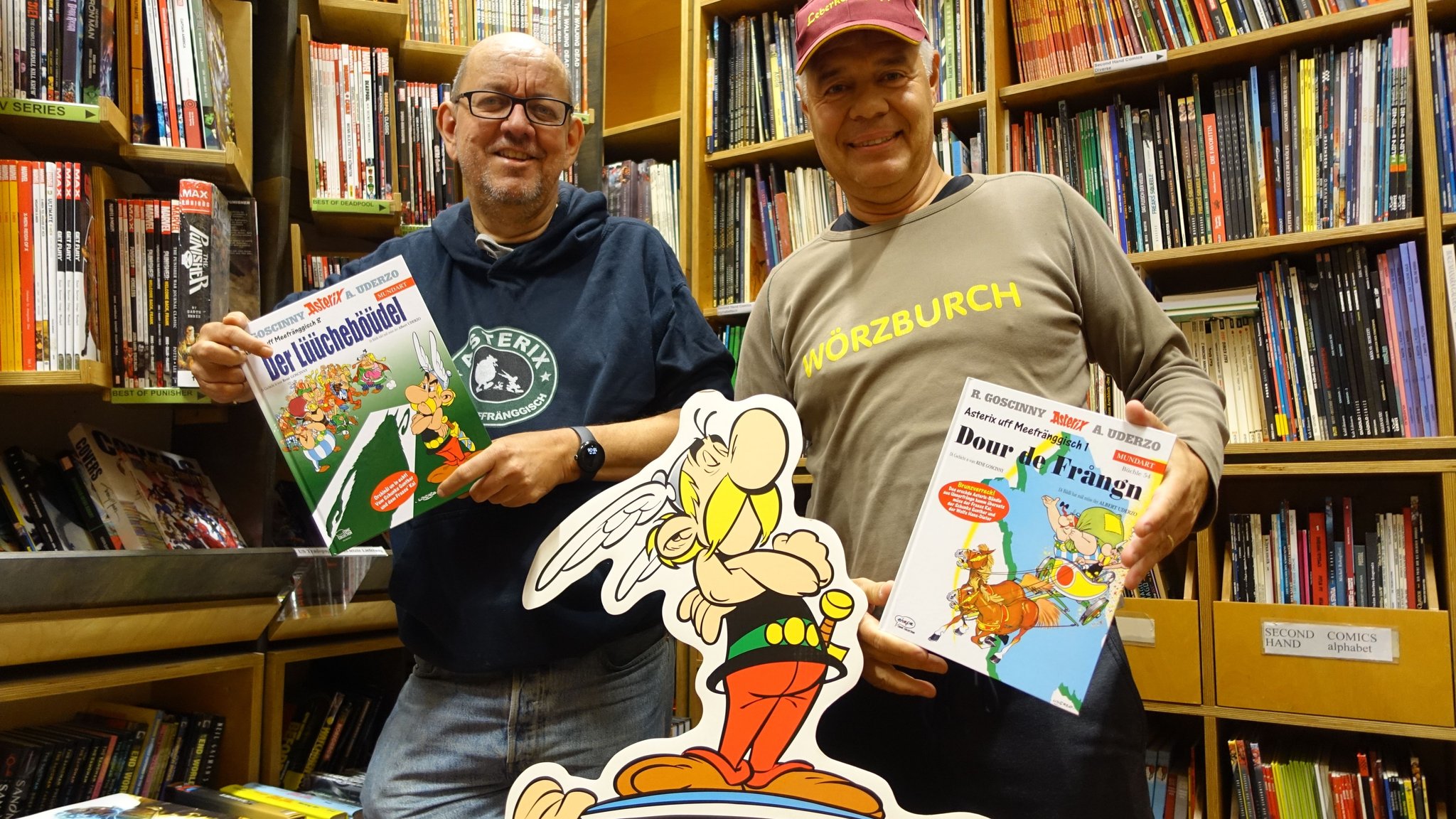 Das Übersetzer-Team aus Comicfan Kai Fraass (l.) und Sprachwissenschaftler Gunther Schunk (r.)