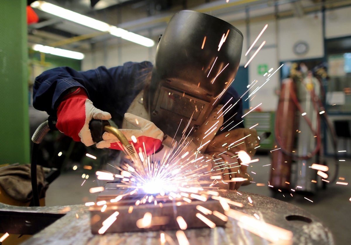 "jetzt red i" live: Wirtschaft in der Dauerkrise - Was hilft?