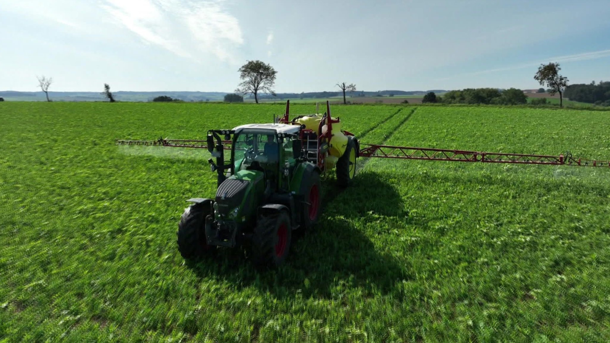 Ausbringen des Herbizids "Roundup" mit dem Wirkstoff Glyphosat