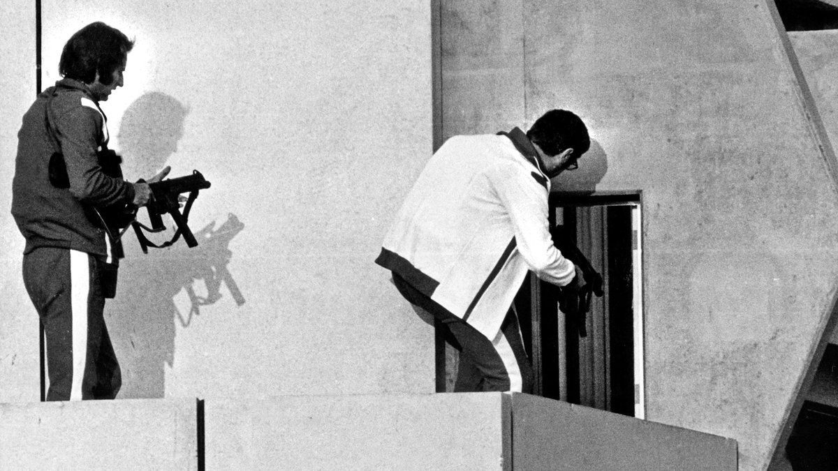 Attentäter bei Olympia 1972 | Bild: picture-alliance/dpa Attentäter bei Olympia 1972