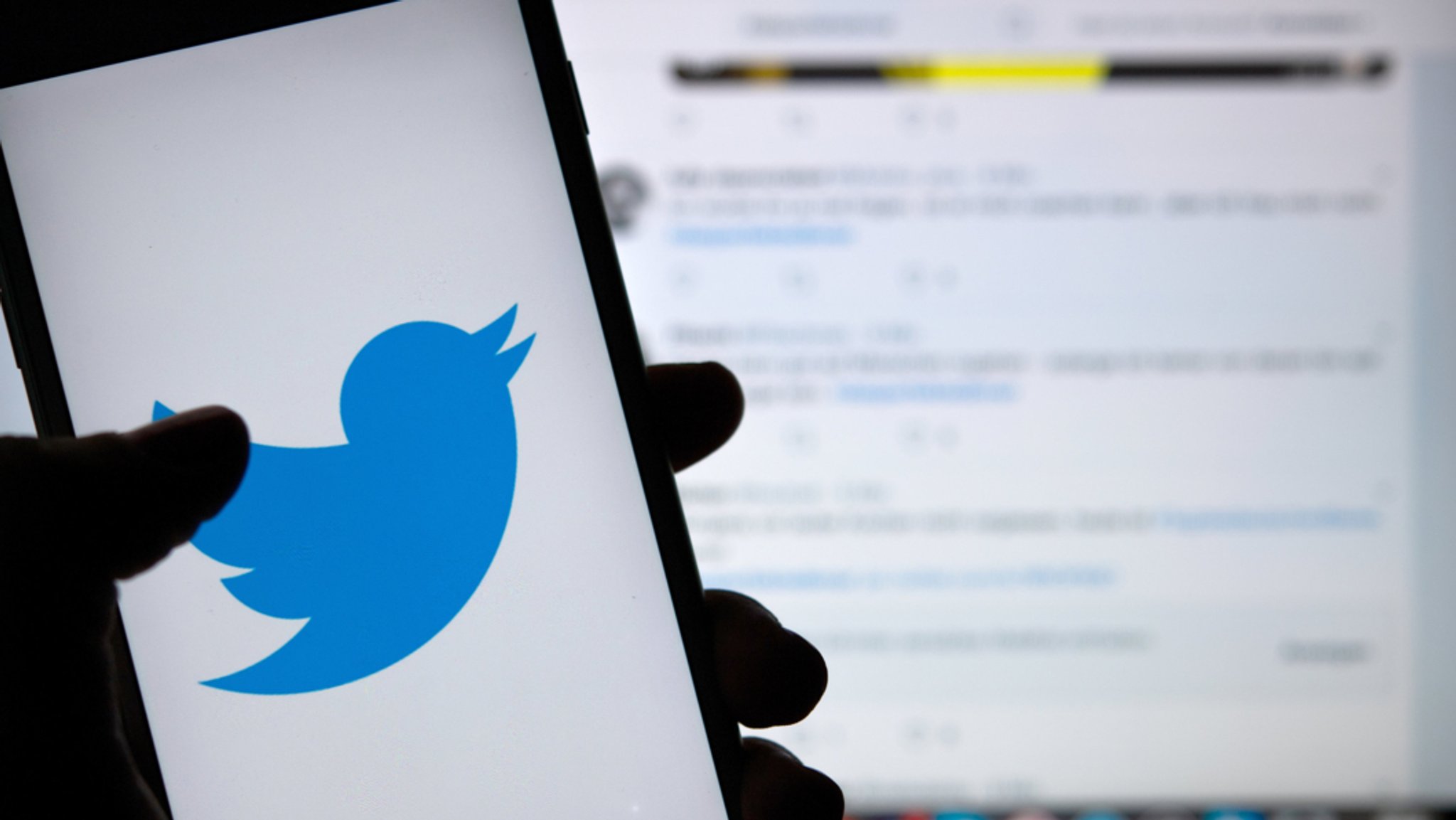 Twitter-Logo auf Smartphone Screen