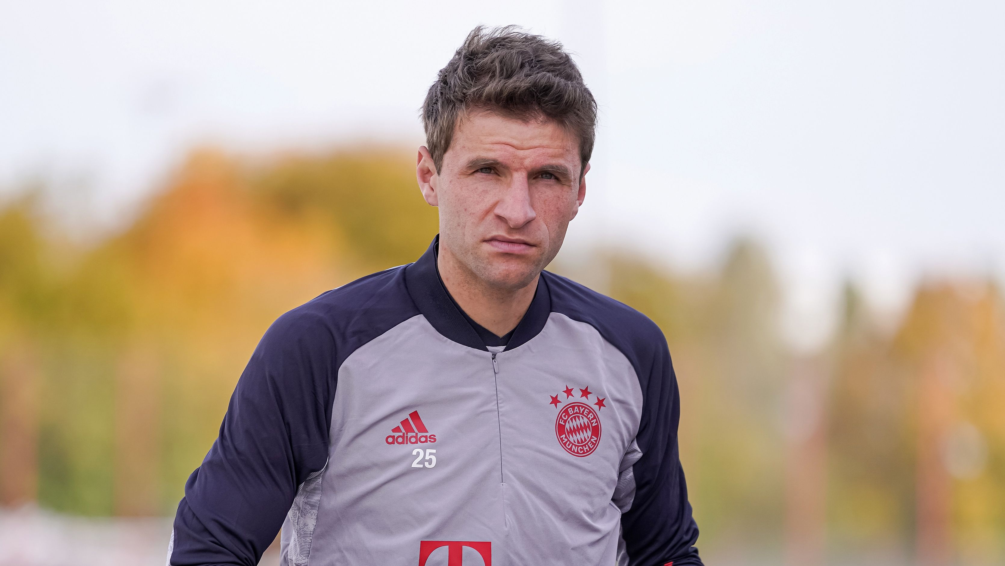 Thomas Müller nach Corona-Zwangspause wieder im Training | BR24