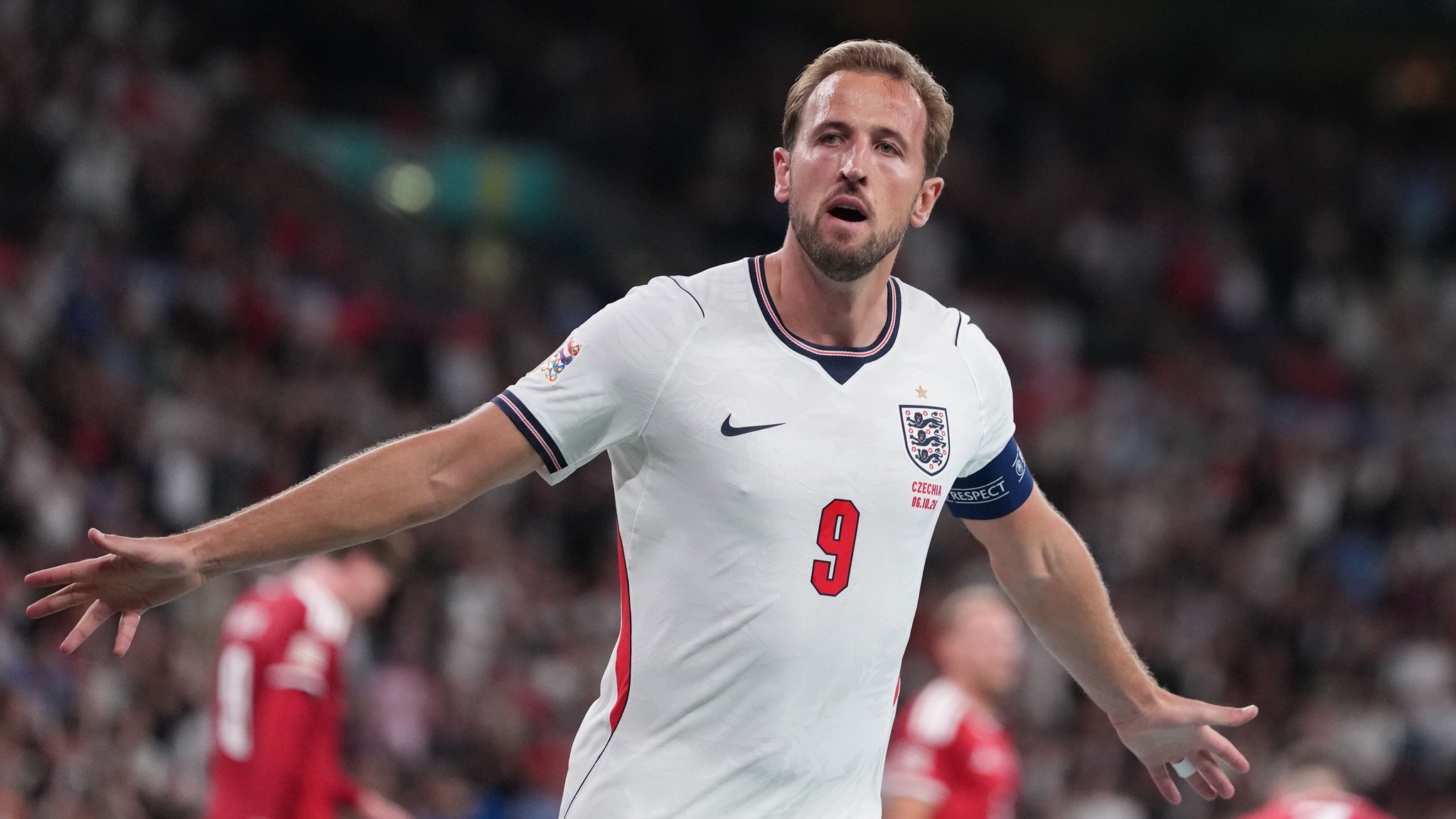 06.10.2026, Großbritannien, London: Fußball, Männer: Nations League A, England - Tschechien, Gruppenphase, Gruppe 3, 4. Spieltag, Wembley-Stadion. Der Engländer Harry Kane jubelt nach seinem dritten Tor. Foto: Kirsty Wigglesworth/AP/dpa +++ dpa-Bildfunk +++ | Bild: dpa-Bildfunk/Kirsty Wigglesworth 06.10.2026, Großbritannien, London: Fußball, Männer: Nations League A, England - Tschechien, Gruppenphase, Gruppe 3, 4. Spieltag, Wembley-Stadion. Der Engländer Harry Kane jubelt nach seinem dritten Tor. Foto: Kirsty Wigglesworth/AP/dpa +++ dpa-Bildfunk +++