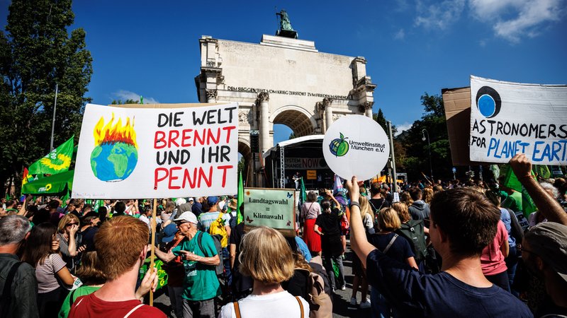 (Symbolbild) Die Bundesregierung muss ihr Klimaschutzprogramm nachschärfen. Das entschied das Oberverwaltungsgericht Berlin-Brandenburg. | Bild: picture alliance/dpa | Matthias Balk (Symbolbild) Die Bundesregierung muss ihr Klimaschutzprogramm nachschärfen. Das entschied das Oberverwaltungsgericht Berlin-Brandenburg.