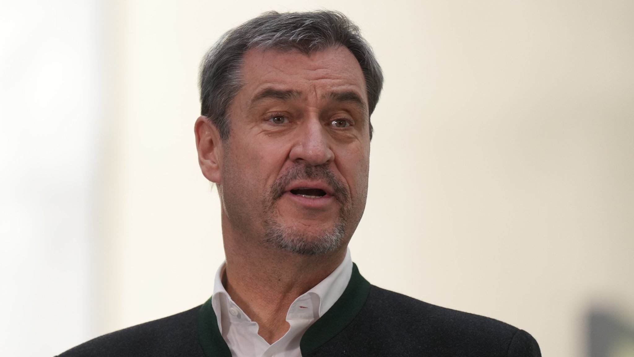 08.03.2025, Berlin: Markus Söder, (CSU), Ministerpräsident von Bayern und CSU Vorsitzender, nimmt an einer Pressekonferenz nach den Sondierungsgesprächen von Union und SPD im Bundestag teil. CDU, CSU und SPD sondierten ob Koalitionsverhandlungen zu einer Regierungsbildung nach der Bundestagswahl aufgenommen werden können. Foto: Michael Kappeler/dpa +++ dpa-Bildfunk +++