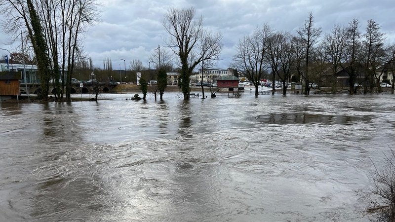 Die Hochwasserlage am Montag in Cham | Bild: BR/Konstantin König Die Hochwasserlage am Montag in Cham