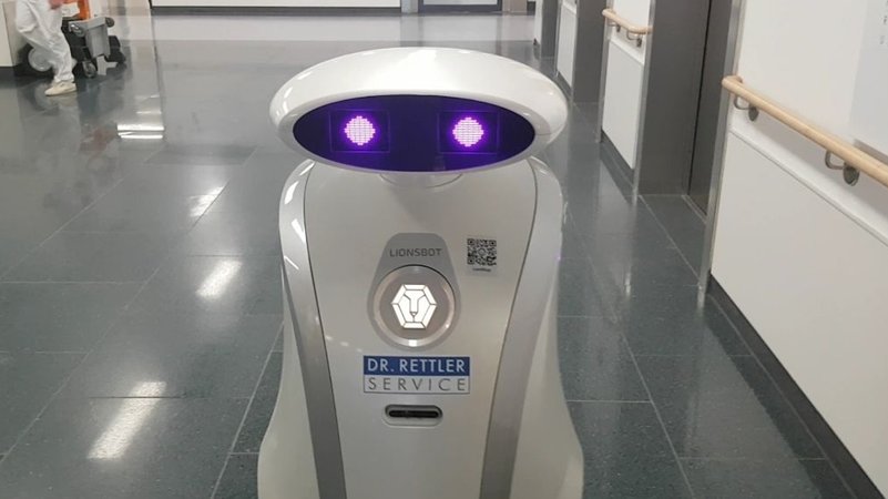 Reinigungsroboter "Franzi" putzt in der München Klinik Neuperlach