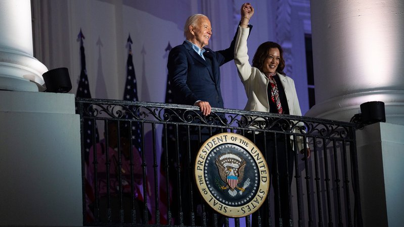 Archivbild (04.07.2024): Joe Biden und Kamala Harris | Bild: dpa-Bildfunk/Evan Vucci Archivbild (04.07.2024): Joe Biden und Kamala Harris