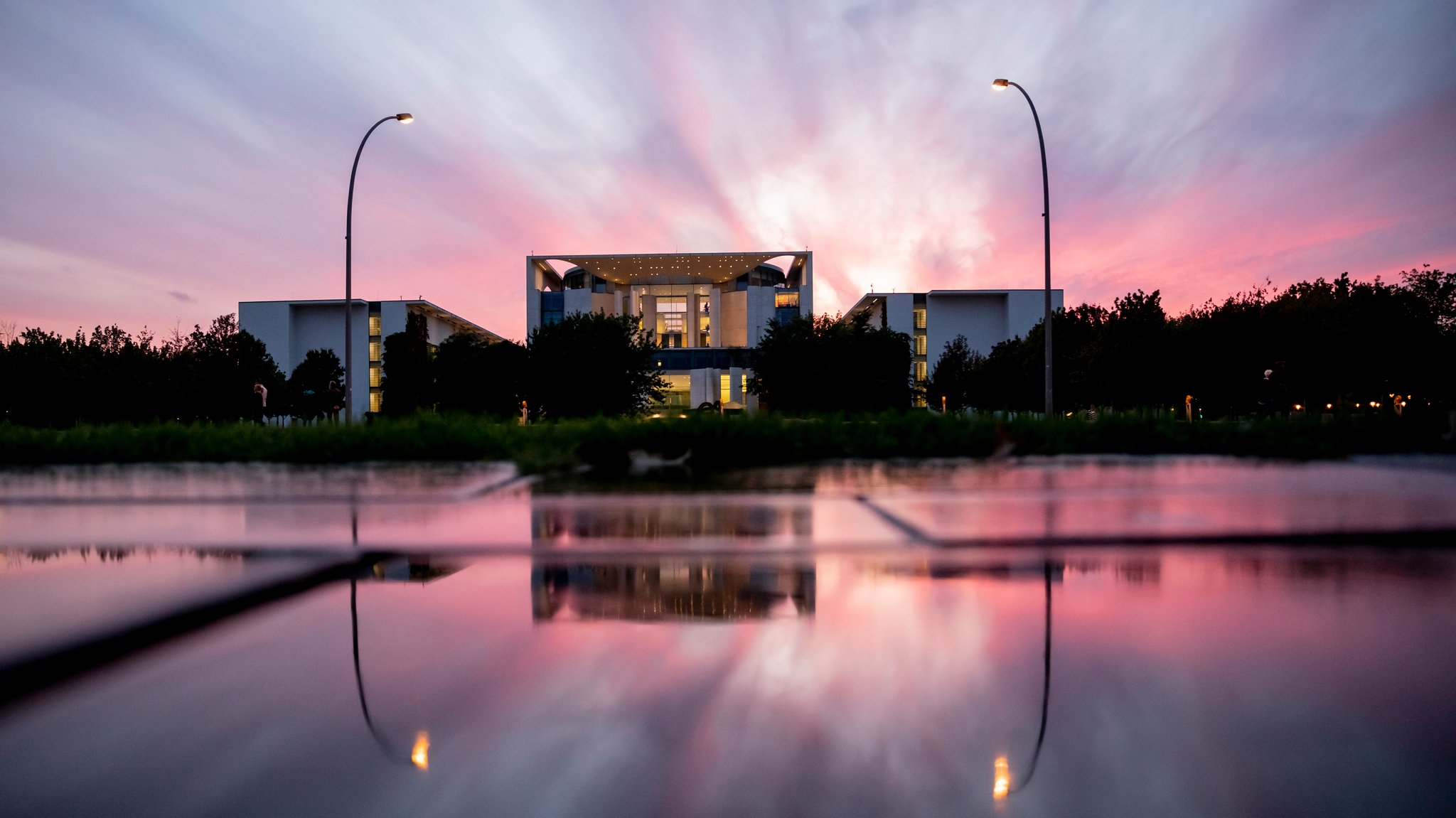 Bundeskanzleramt in der Dämmerung