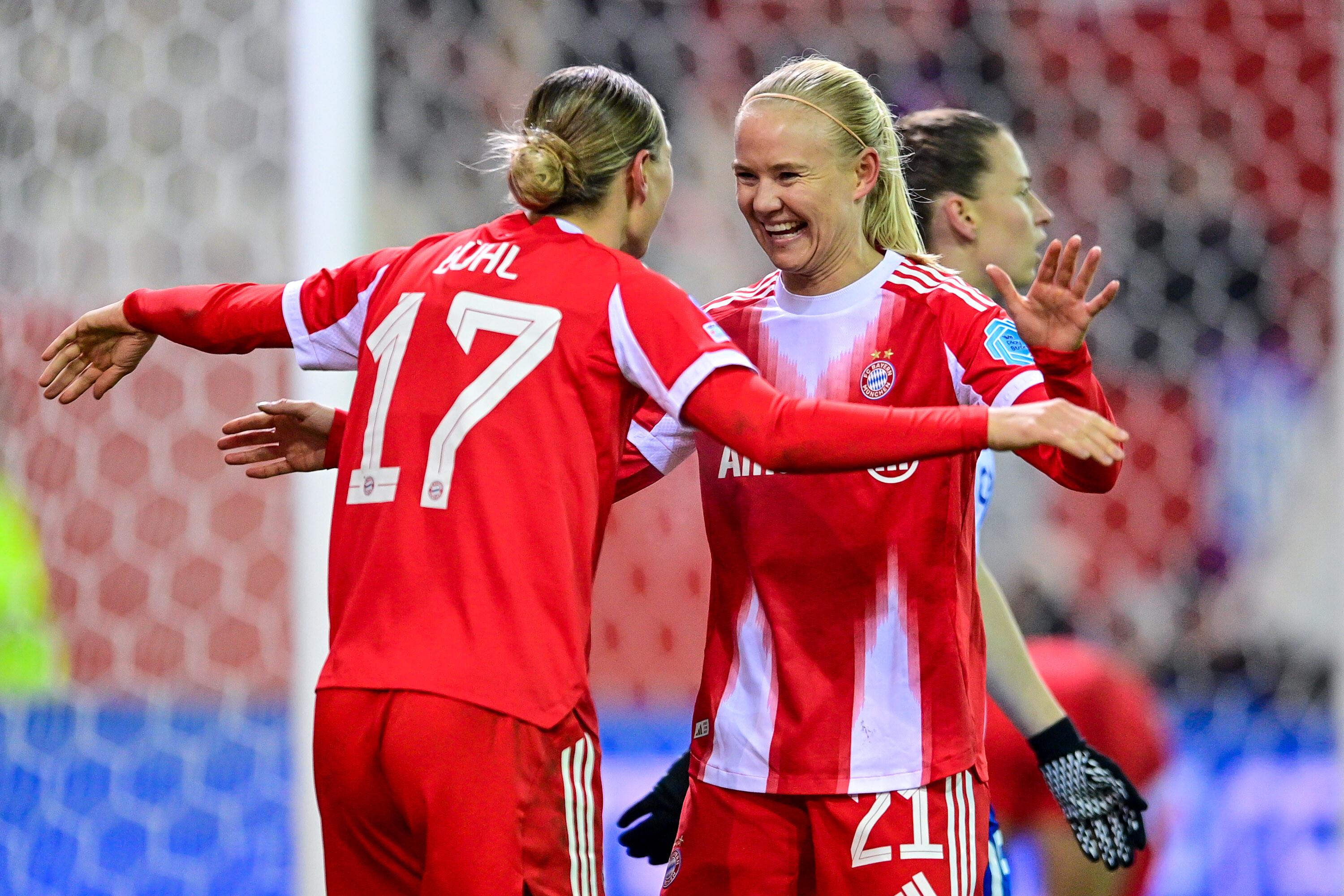 Klara Bühl und Pernille Harder