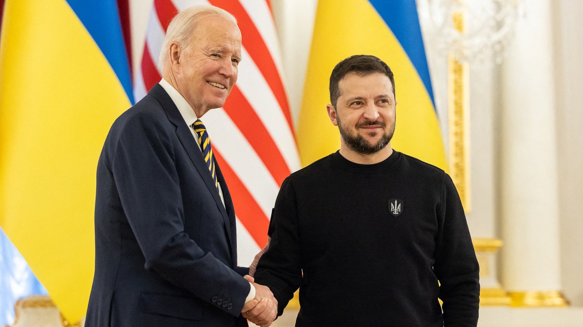 Biden verspricht in Kiew "unerschütterlichen" Beistand