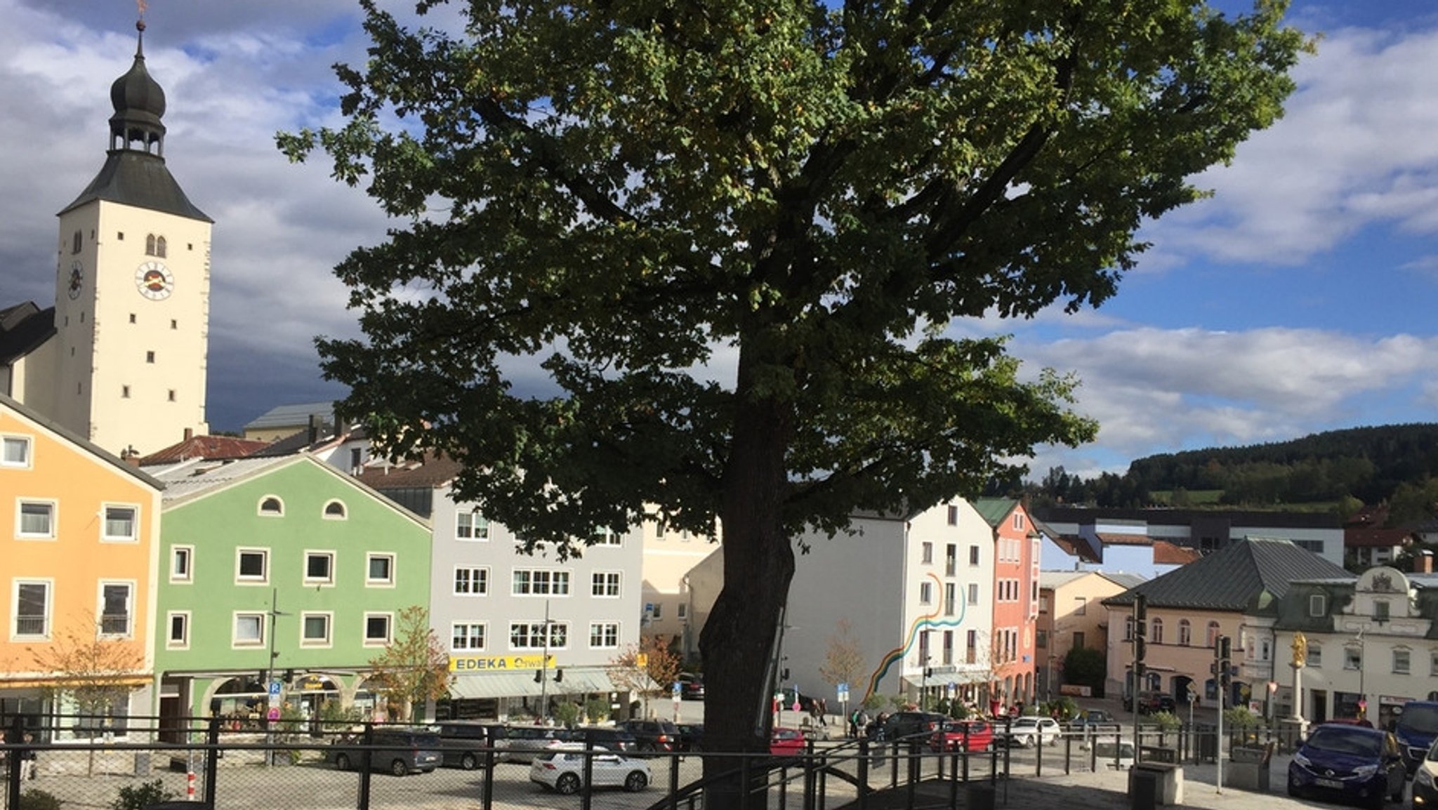 Blick auf den Stadtplatz von Regen