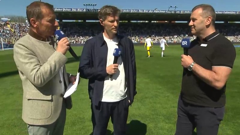 Benny Lauth und Manfred Paula in der Halbzeitanalyse | Bild: Bayerischer Rundfunk Benny Lauth und Manfred Paula in der Halbzeitanalyse