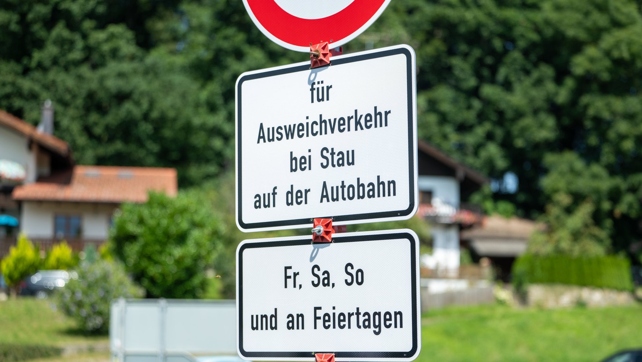 Bei Stau: Durchfahrtsverbote auch im Berchtesgadener Land