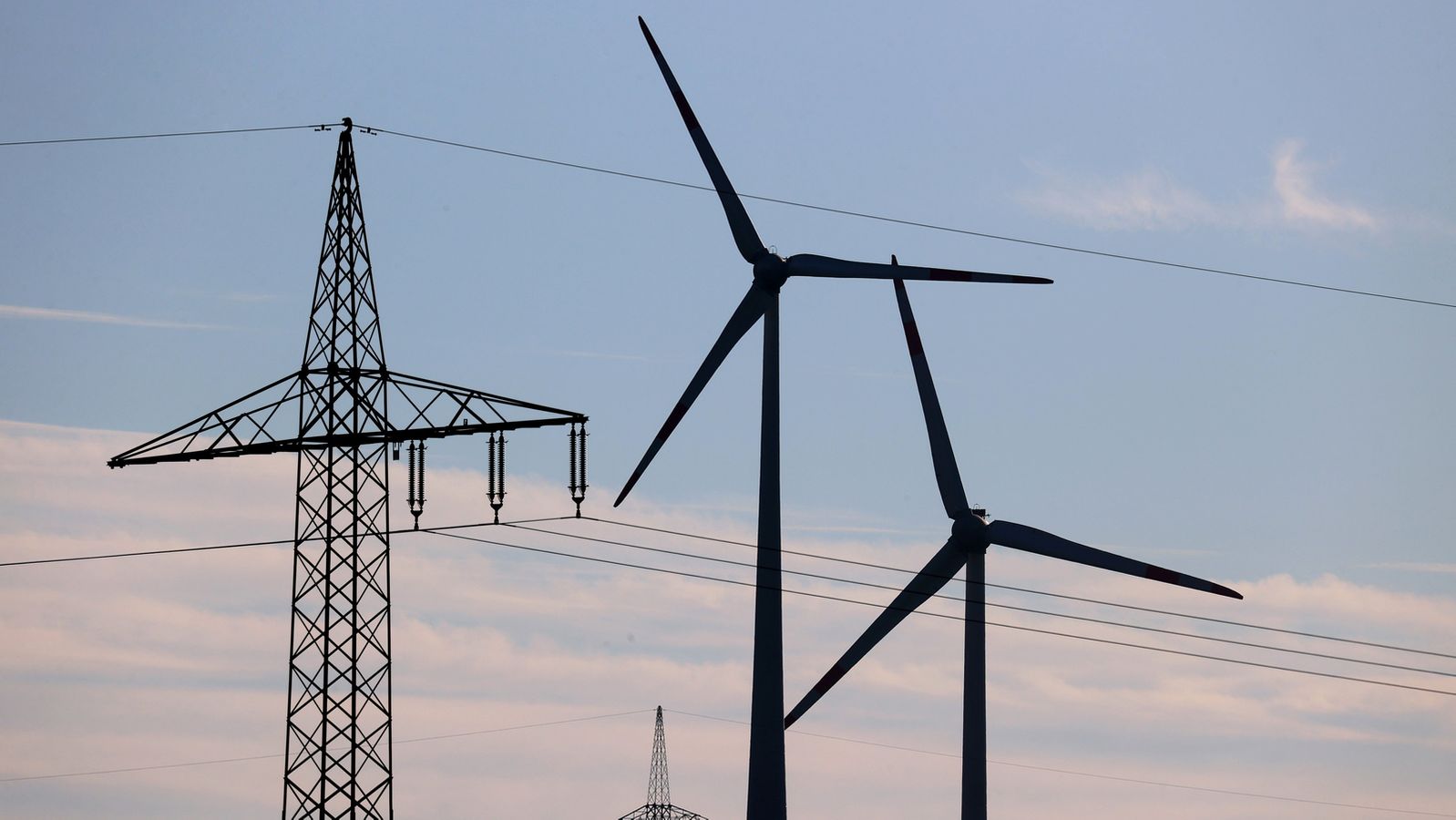Image accompanying Durch die Energiewende steigt die Gefahr von Blackouts.