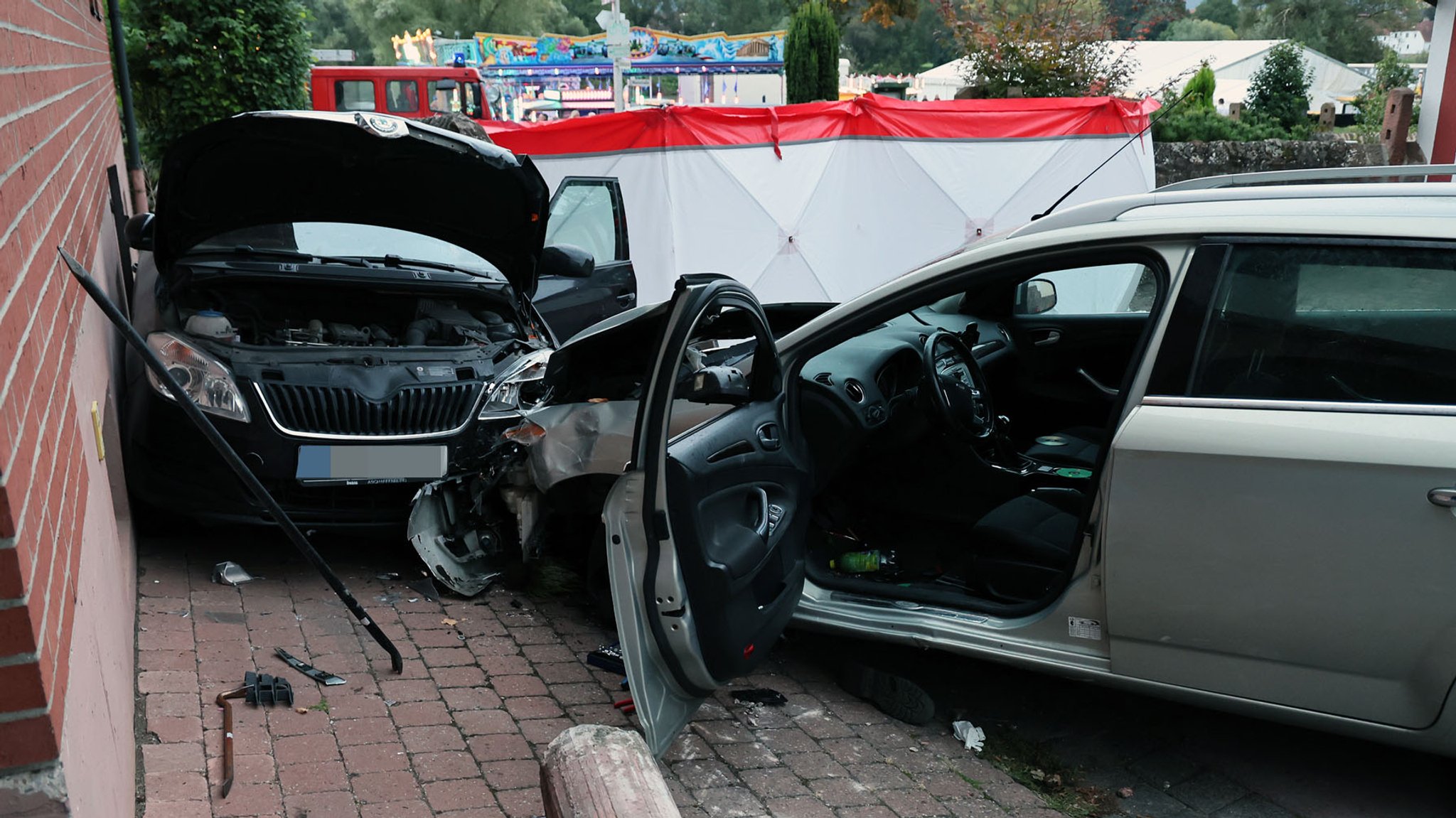 Auto erfasst Menschengruppe: Was bislang bekannt ist