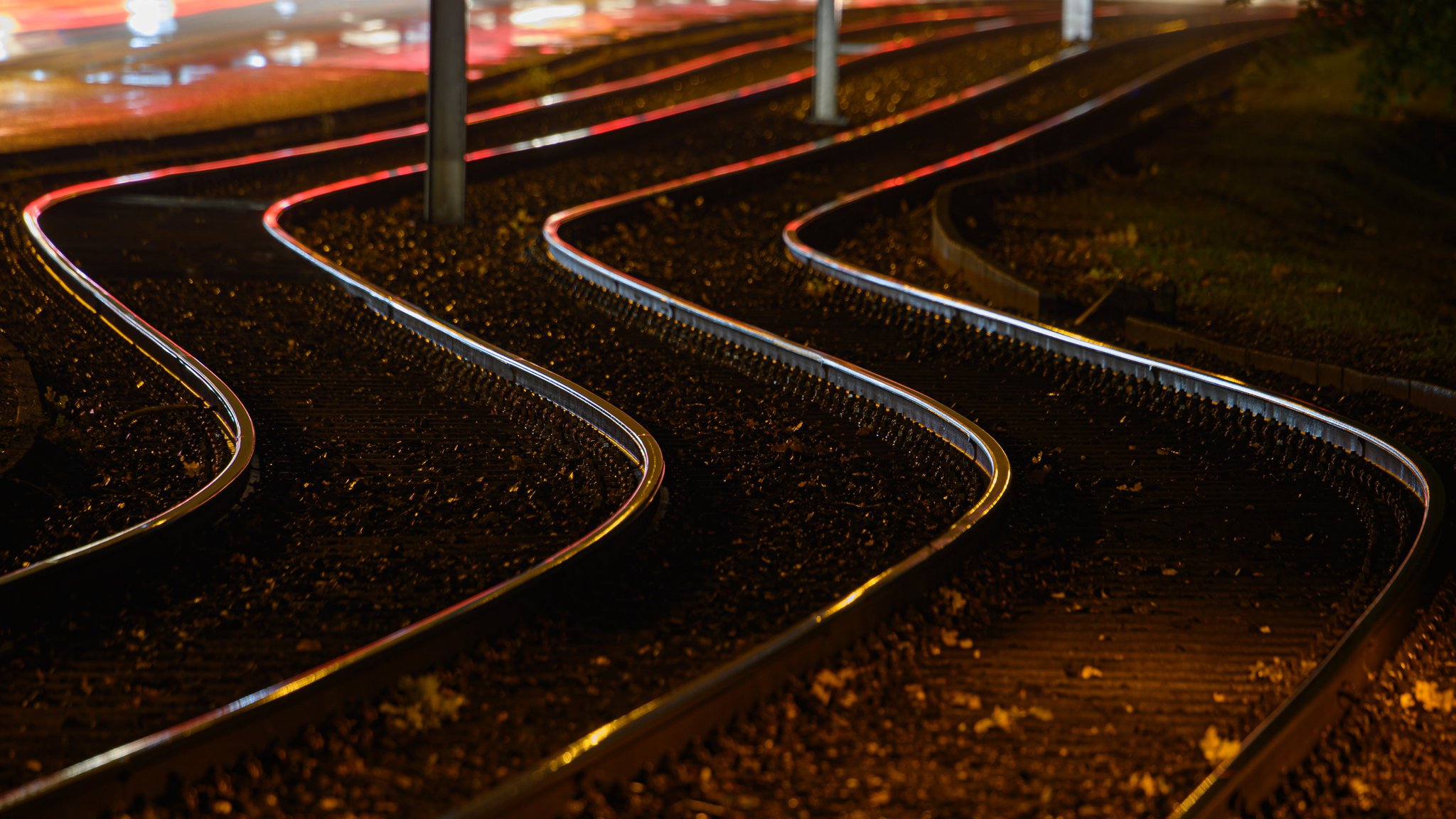 Bahn-Schienen.