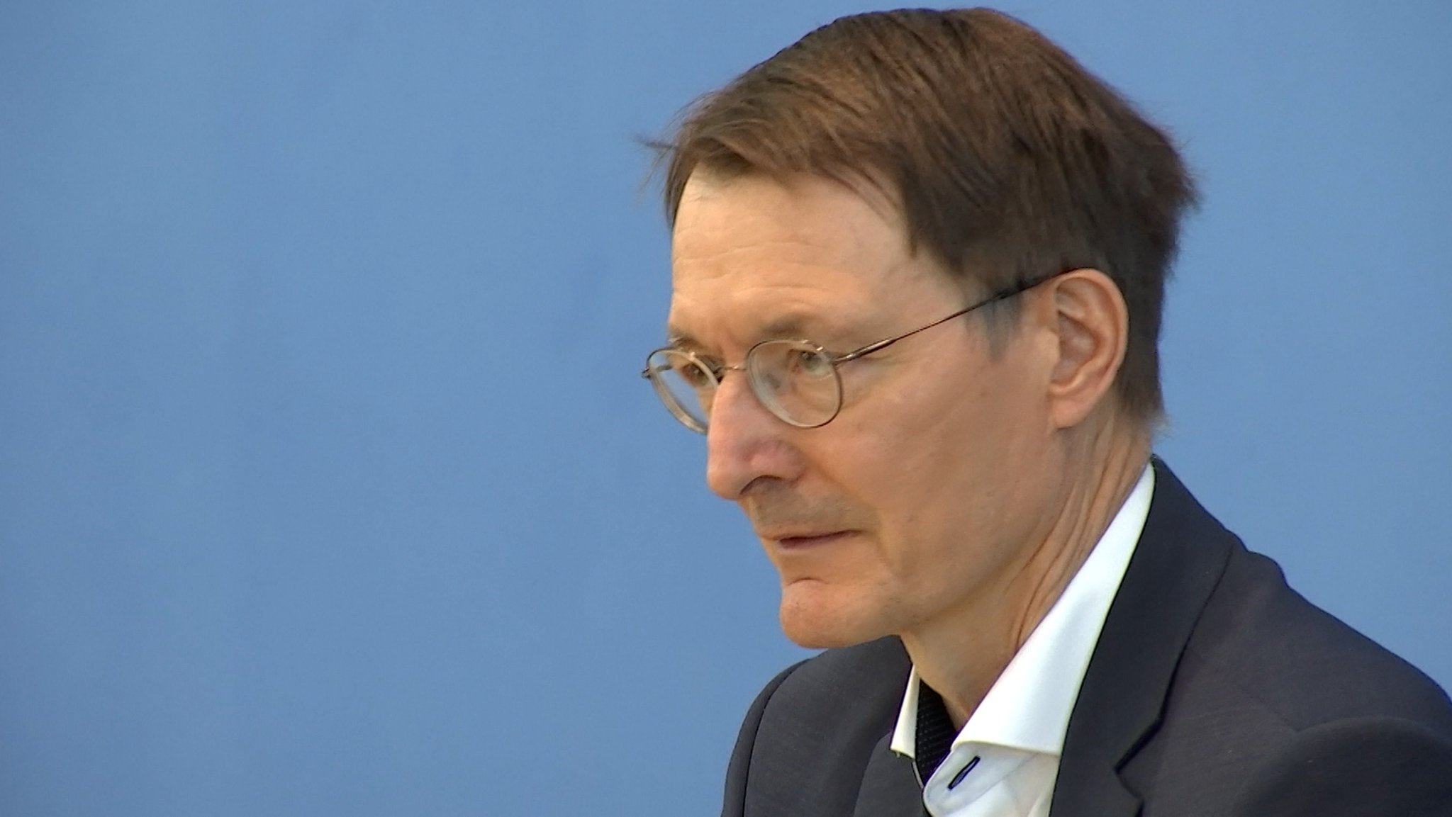 Bundesgesundheitsminister Karl Lauterbach bei einer Pressekonferenz.