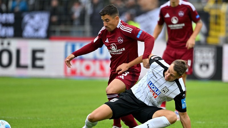 Spielszene SSV Ulm - 1. FC Nürnberg | Bild: picture-alliance/dpa Spielszene SSV Ulm - 1. FC Nürnberg