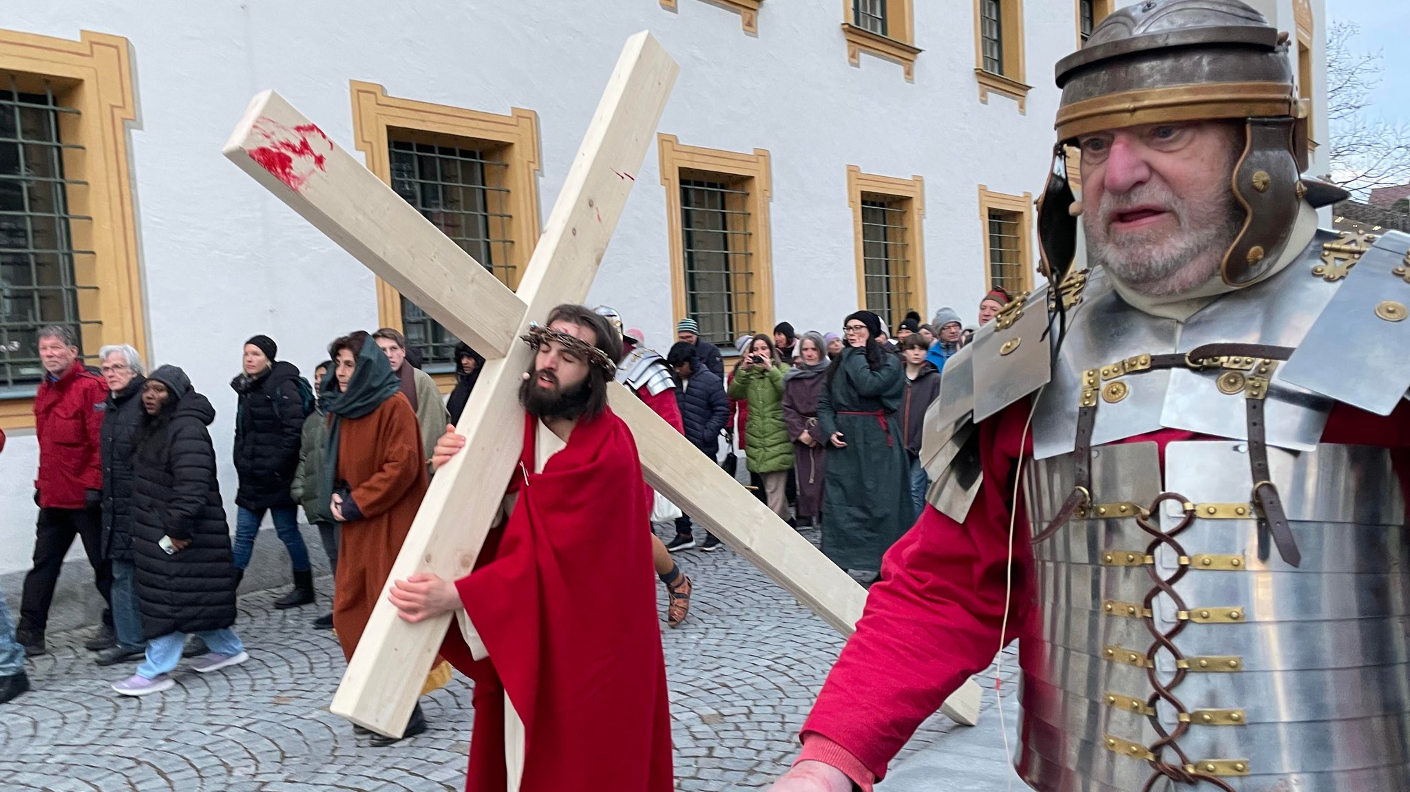 Passion zum Mitmachen: Lebendiger Leidensweg Jesu an Karfreitag
