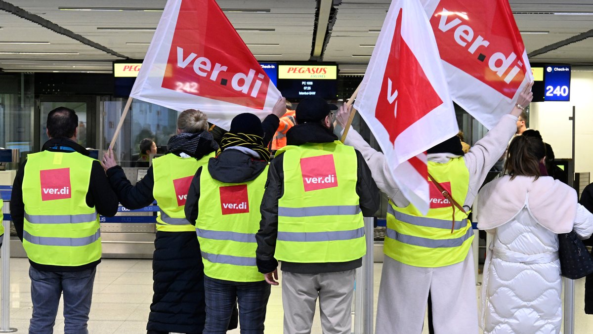 Warnstreiks an deutschen Flughäfen - München betroffen