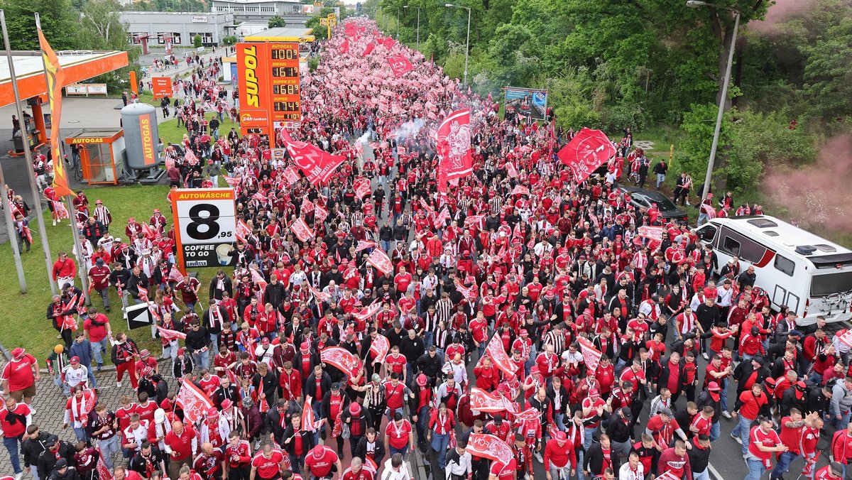 125 Jahre 1. FC Nürnberg: Party, Fanmarsch und Sondertrikot
