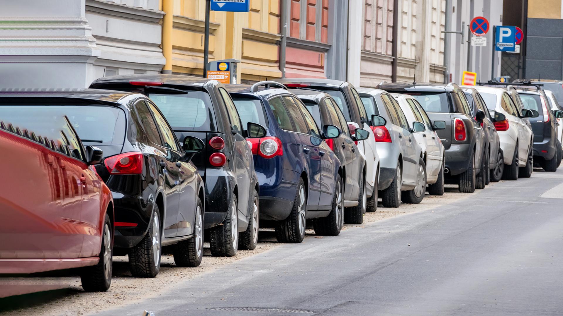 Die EU-Kommission hat gestern Ausnahmen vorgeschlagen. Der Grund für die Kehrtwende ist die Krise der Autohersteller.