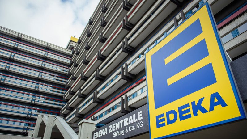 Außenansicht der Edeka-Zentrale im Hamburger Statteil Winterhude. | Bild: dpa-Bildfunk/Gregor Fischer Außenansicht der Edeka-Zentrale im Hamburger Statteil Winterhude.