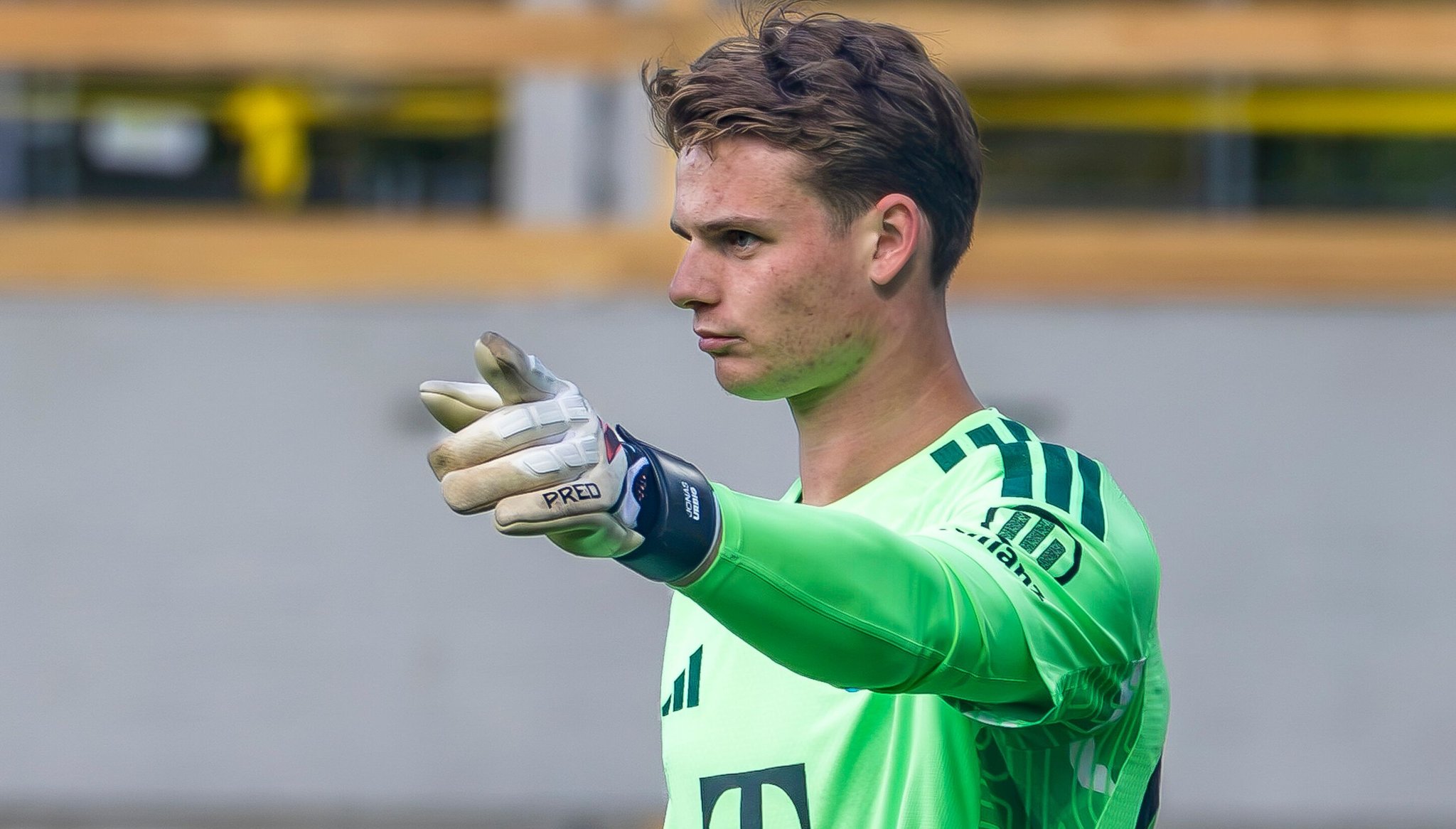 Der Poker um das DFB-Tor: Urbig und Dahmen mit besten Karten