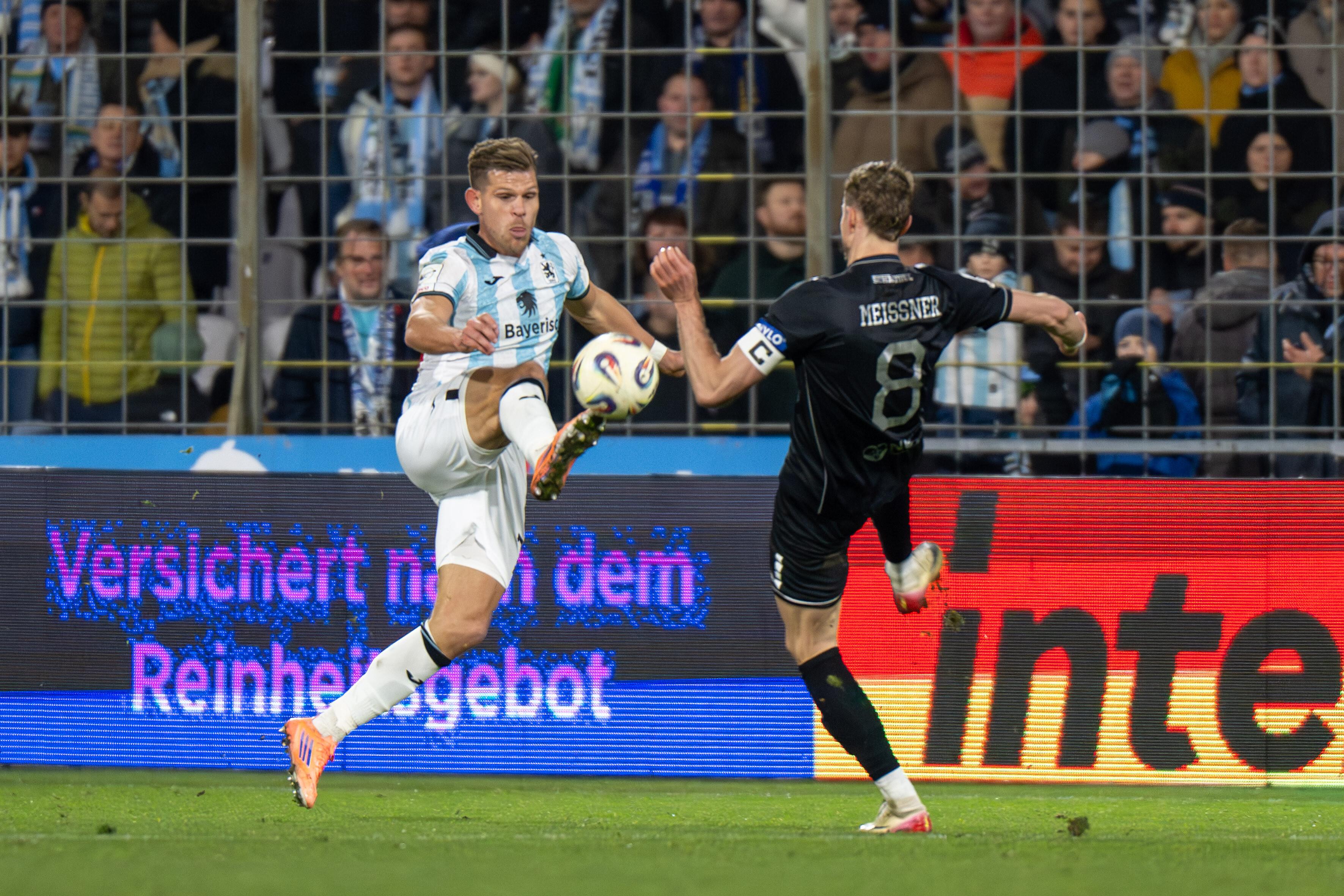 Aufstiegsdruck in der Regionalliga Bayern: Traditionsklubs ziehen sich zurück