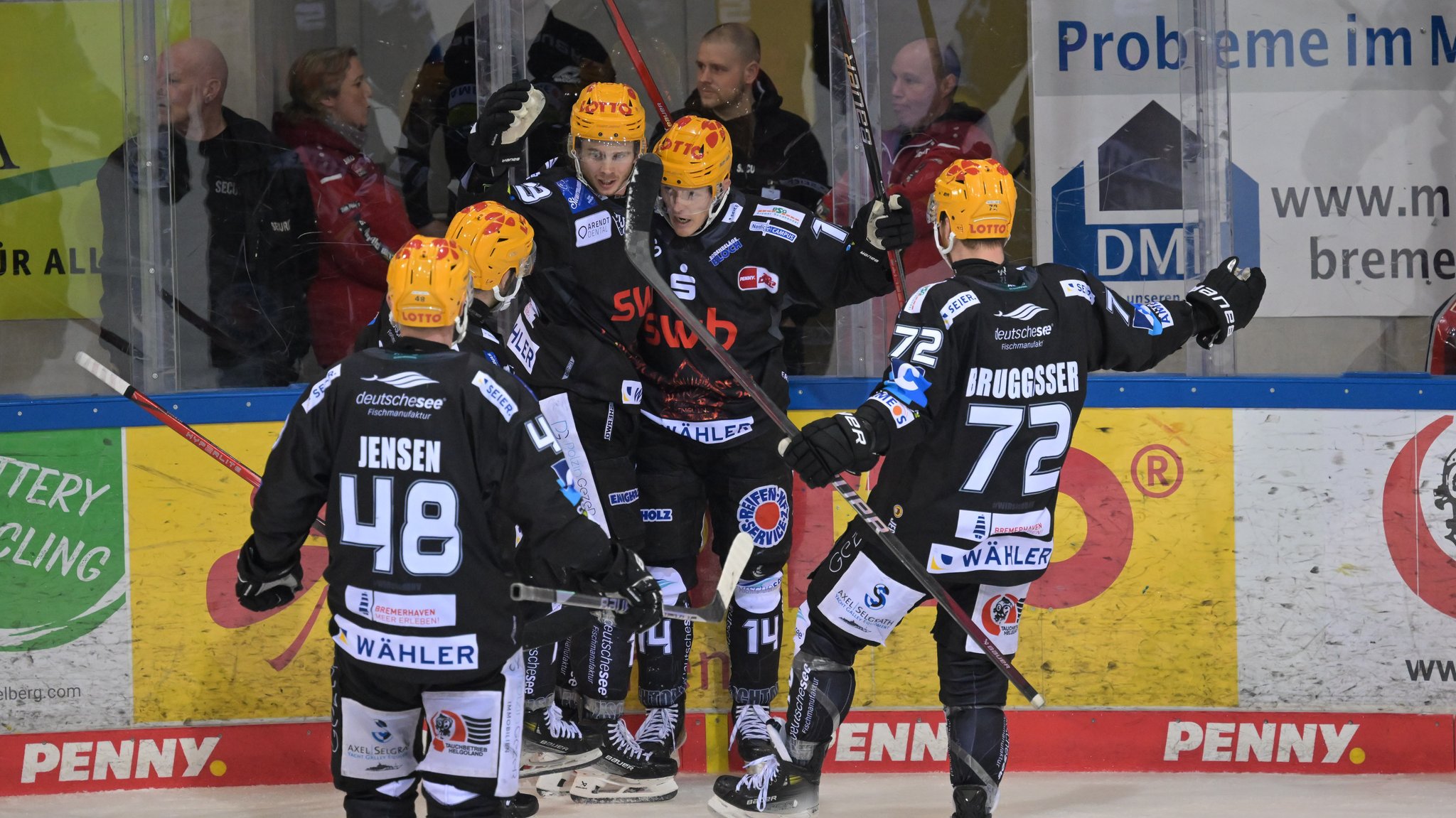 Eishockey-Play-offs: Bremerhaven lässt EHC München keine Chance