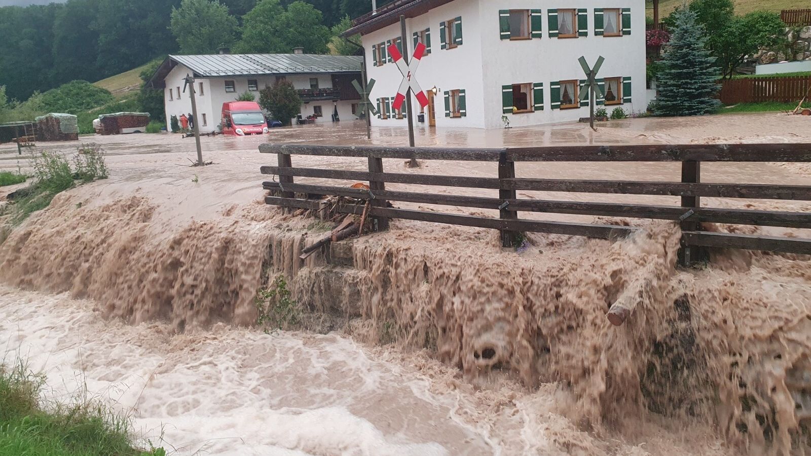 Hochwasser-Ticker Bayern: Ein Todesopfer in Berchtesgaden - Vimarsana News
