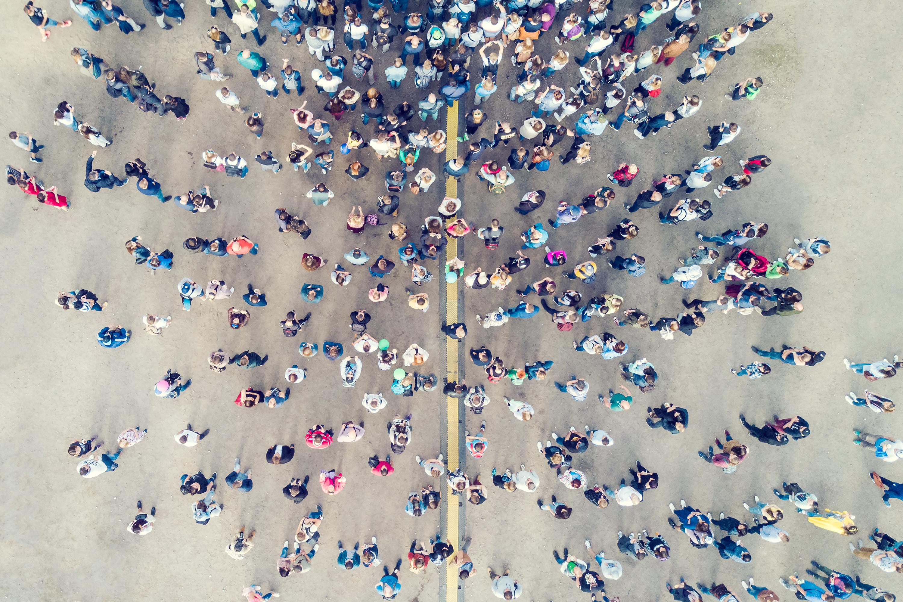 Die Weltbevölkerung wächst vor allem dort, wo die Menschen pro Kopf besonders wenig klimaschädliches CO2 ausstoßen. 