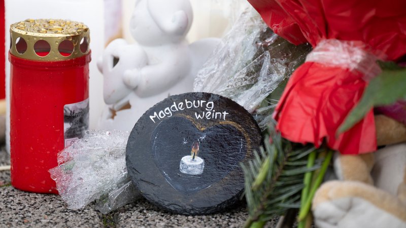 Trauerbekundungen in Magdeburg. | Bild: picture alliance/dpa | Sebastian Kahnert Trauerbekundungen in Magdeburg.