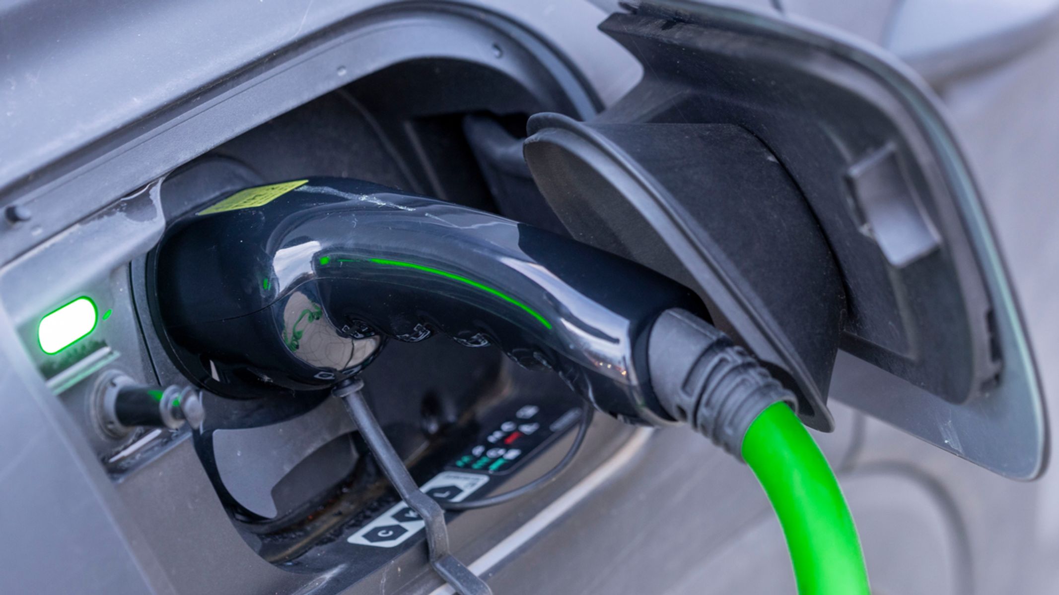 Studie: E-Autos klimafreundlich erst mit einer grünen Batterie