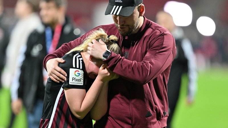 Die Frauen des 1. FC Nürnberg | Bild: picture-alliance/dpa Die Frauen des 1. FC Nürnberg