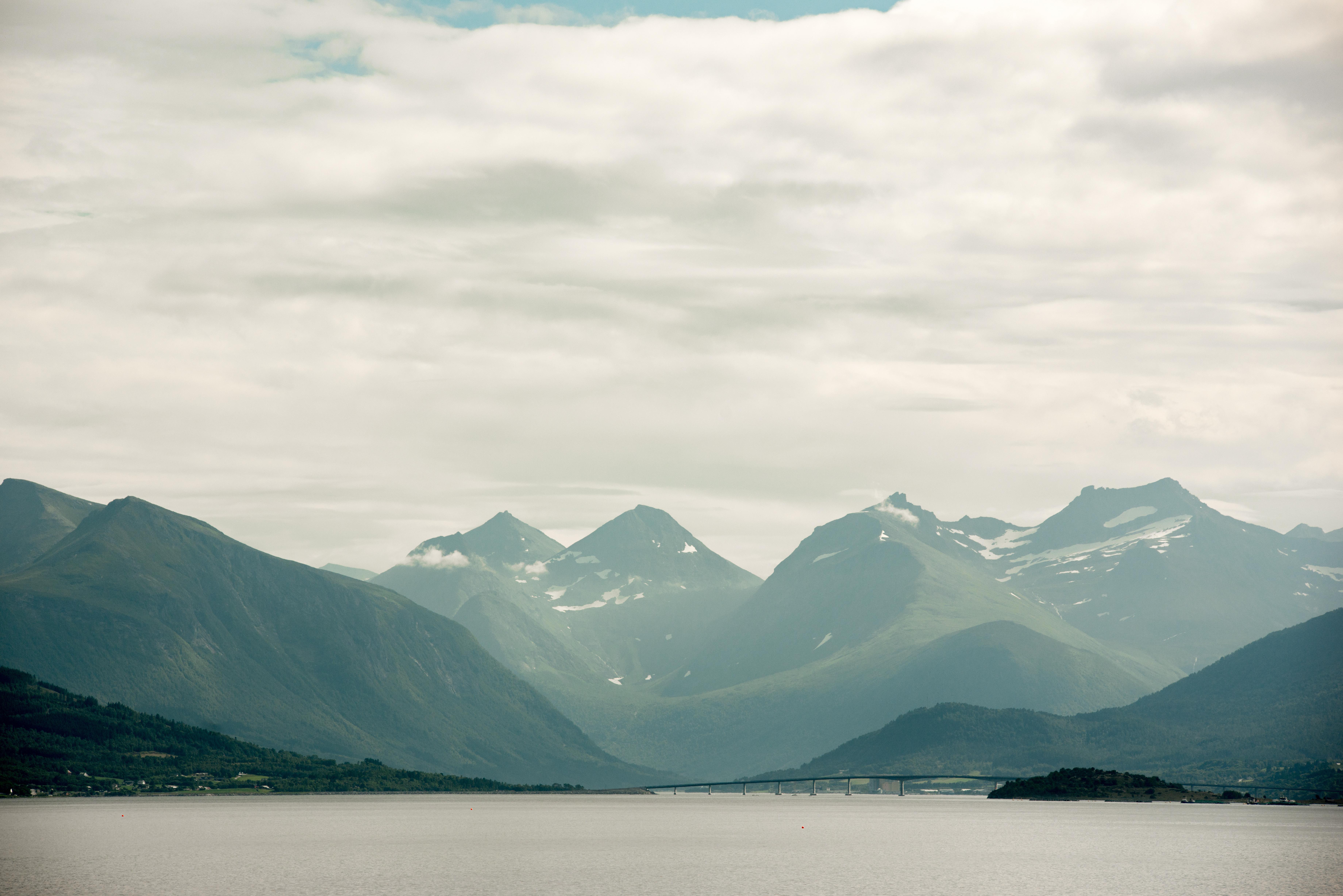 Golfstrom (Symbolbild): Bergpanorama südlich von Molde, Norwegen