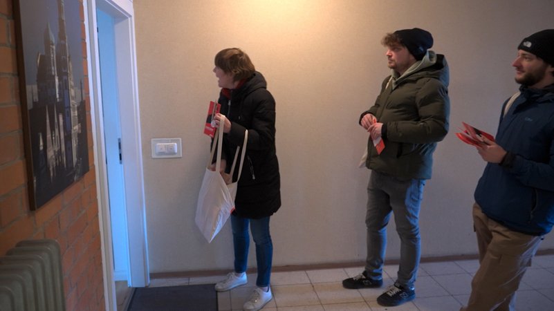 Angriffe im Wahlkampf: Schwieriger Wahlkampf: Wie Politiker mit Gewalterfahrungen umgehen | Bild: BR Angriffe im Wahlkampf: Schwieriger Wahlkampf: Wie Politiker mit Gewalterfahrungen umgehen